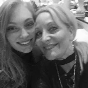 Meet your Posher, Suzanne